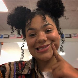 Meet your Posher, Paris